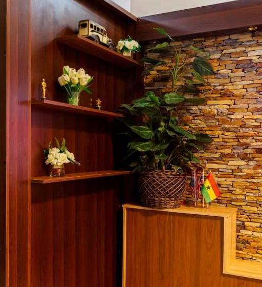 هتل Ampric Guest House And Lounge