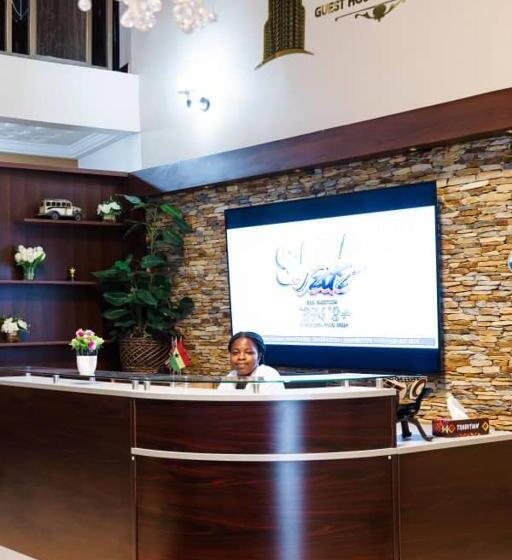 هتل Ampric Guest House And Lounge