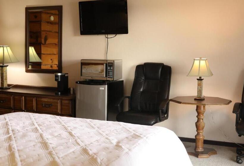 فندق Bridge Inn Tomahawk  1st Floor, 2 Queen Size Bed, Walkout, River View