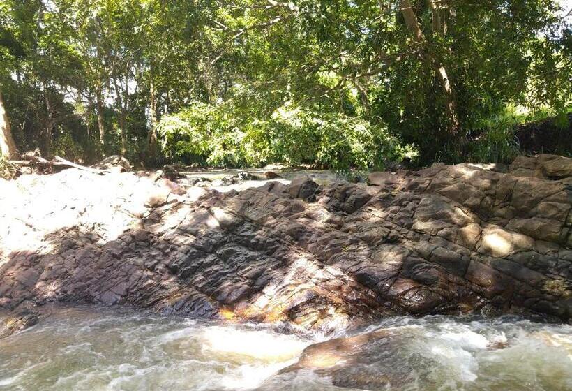 هتل Yonan River Face