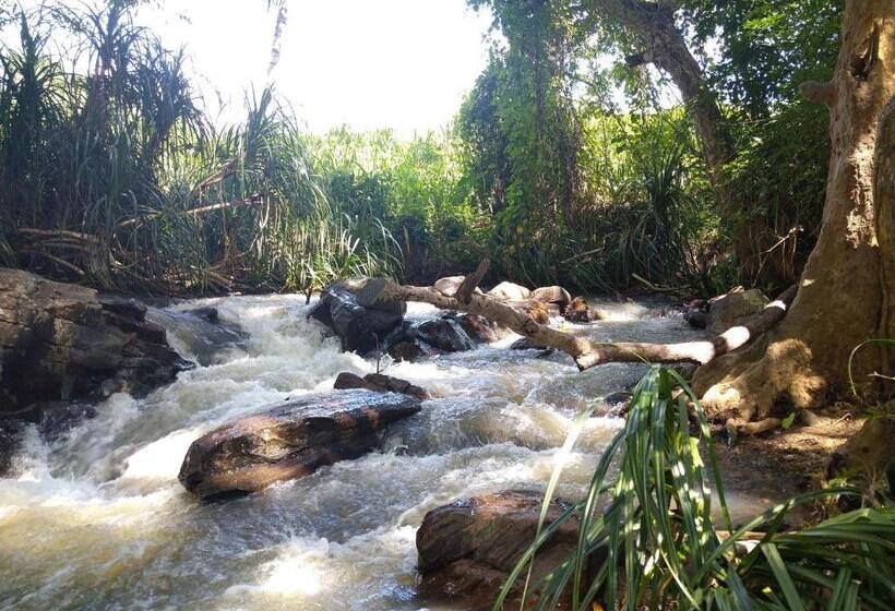 هتل Yonan River Face