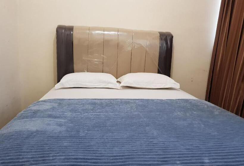 בית מלון כפרי Oyo 93264 Penginapan Syari Ah Berlian