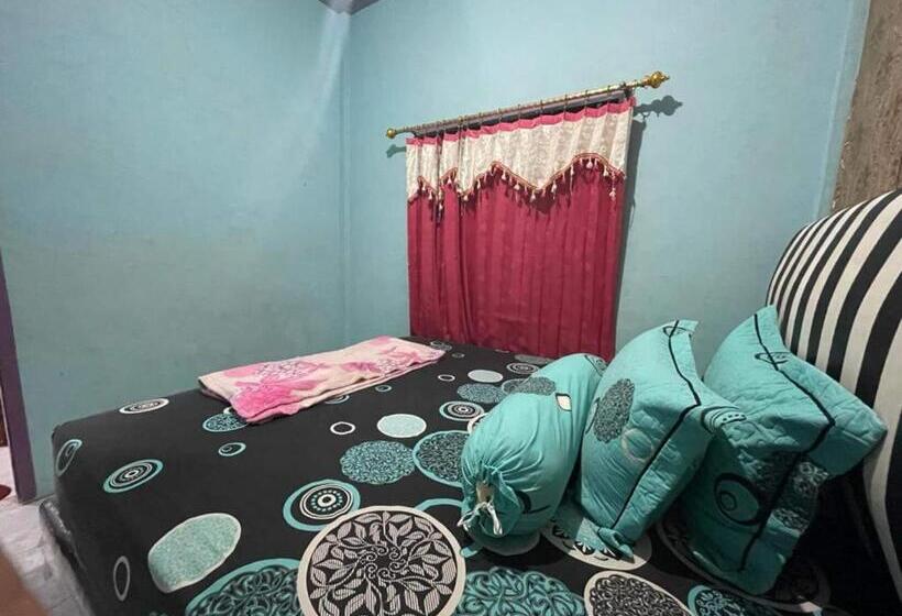 هتل Oyo 93308 Lima Saudara Syariah