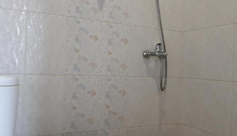 هتل Oyo 93308 Lima Saudara Syariah