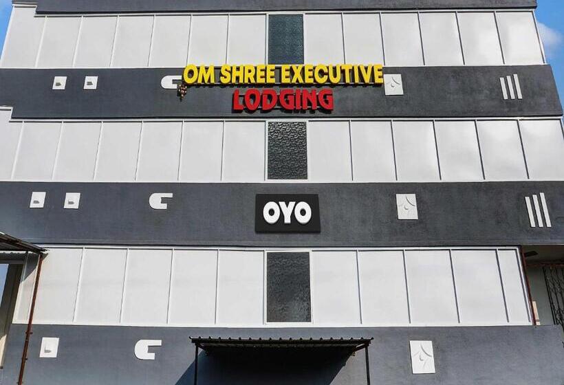호텔 Oyo Om Shree Executive Lodging