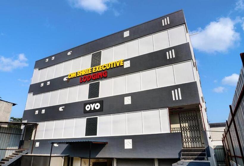 호텔 Oyo Om Shree Executive Lodging
