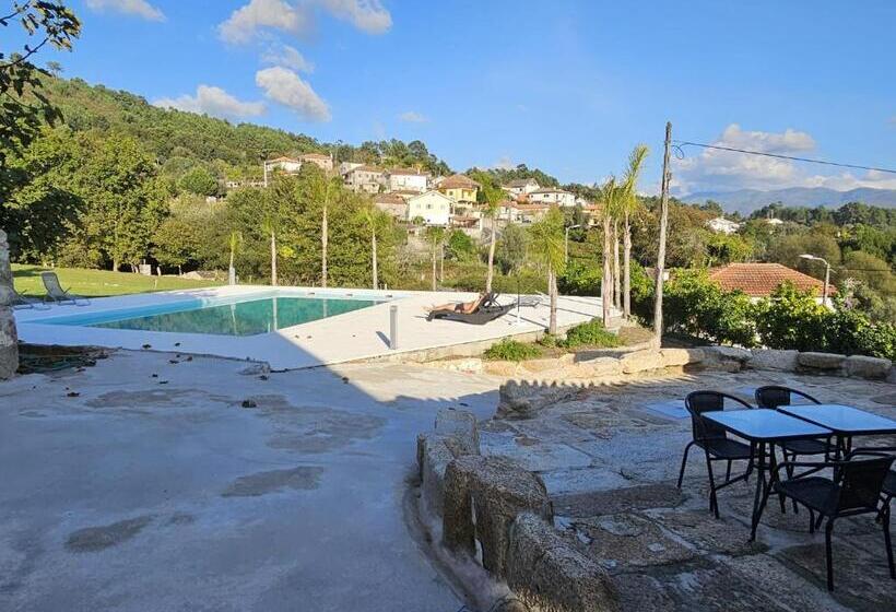 هتل Quinta Vilar De Lobos