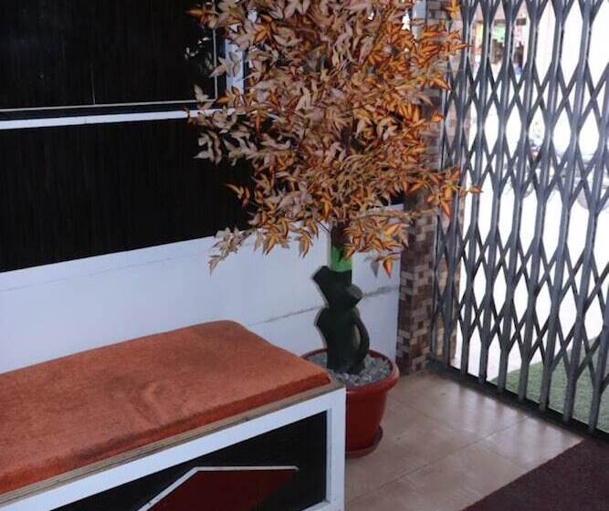 בית מלון כפרי Shri Anand