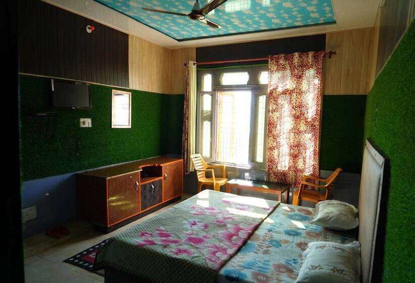 בית מלון כפרי Shri Anand