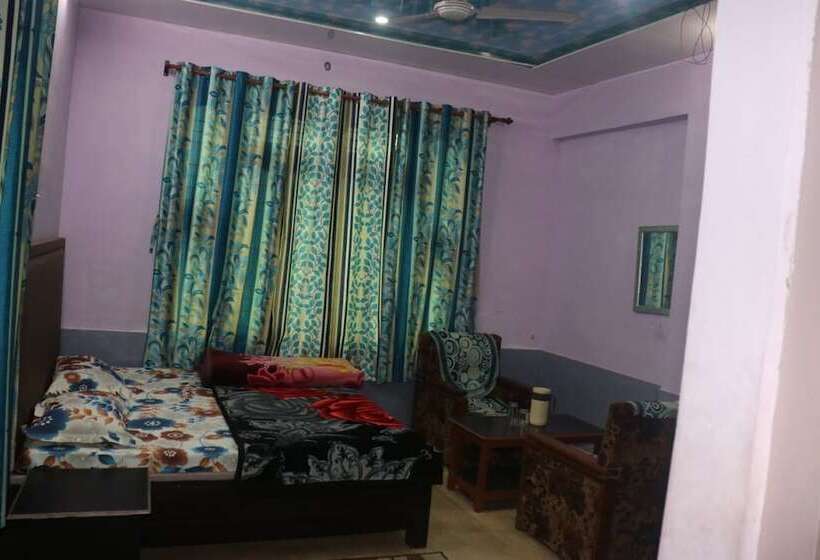 בית מלון כפרי Shri Anand