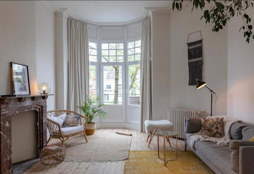 پانسیون Bohemian City Loft