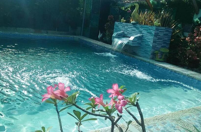 بنسيون Jamaica & John Staycation