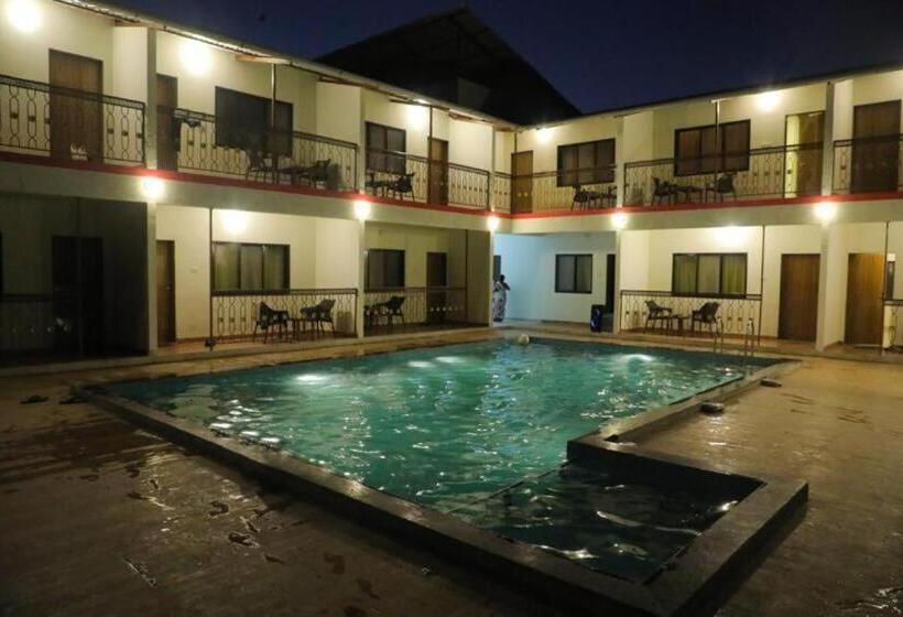 פנסיון Mokalbaug Beach Resort