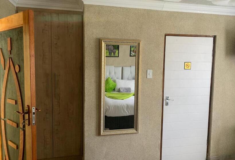 پانسیون Nonesi Lodge 2