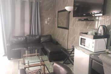 پانسیون Tony S Guest House 1