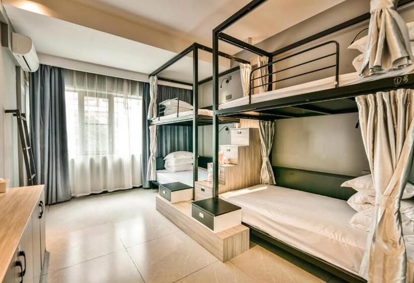 پانسیون Yangshuo Emoji Youth Hostel