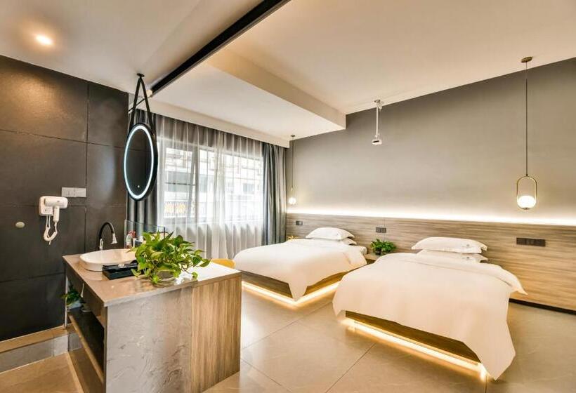 پانسیون Yangshuo Emoji Youth Hostel