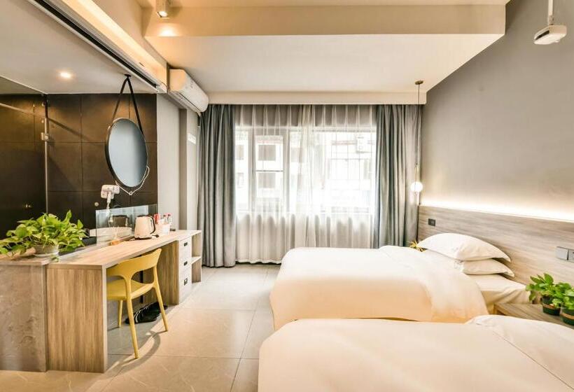 پانسیون Yangshuo Emoji Youth Hostel