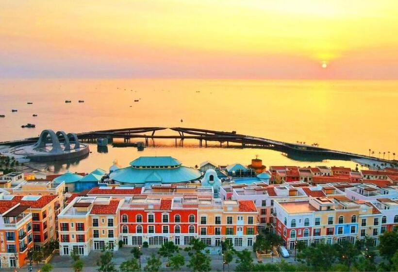 Rova Hotel   Positano Horse Phú Quốc