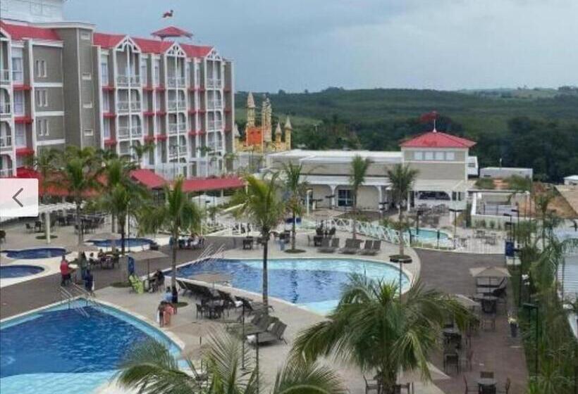 Thermas Resort Water Park, São Pedro