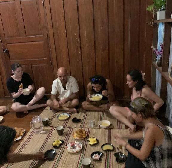 Yor Song Hostel