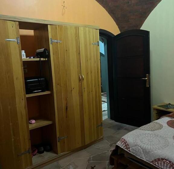 تختخواب و صبحانه Hoolli Villa