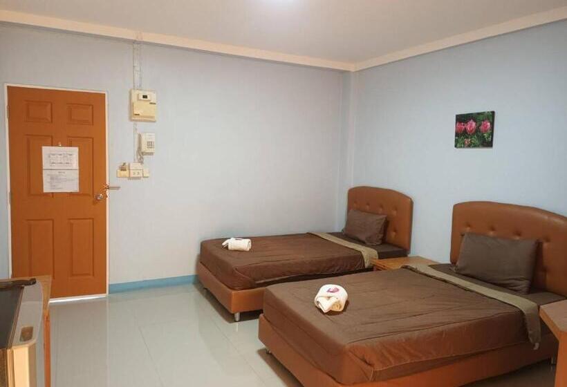 فندق Center Place Ang Thong