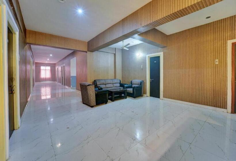 בית מלון כפרי Collection O The Lotus Palace