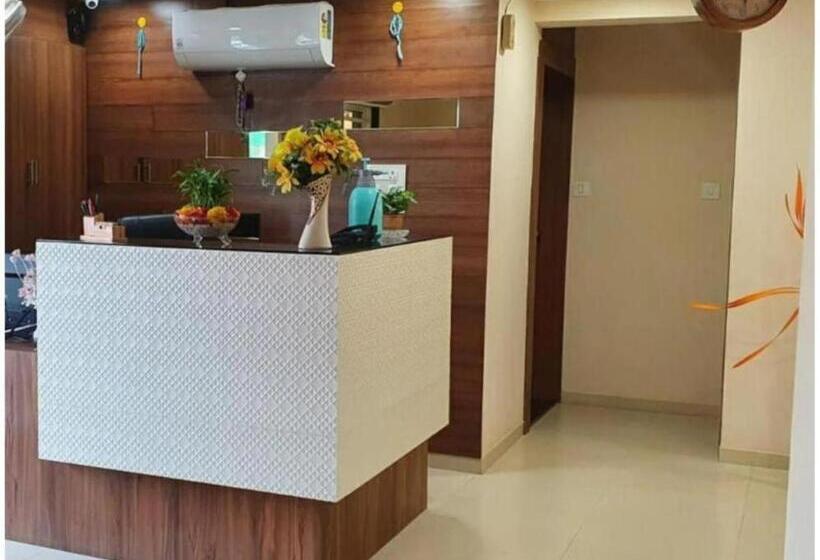 هتل Desert Inn, Bhuj