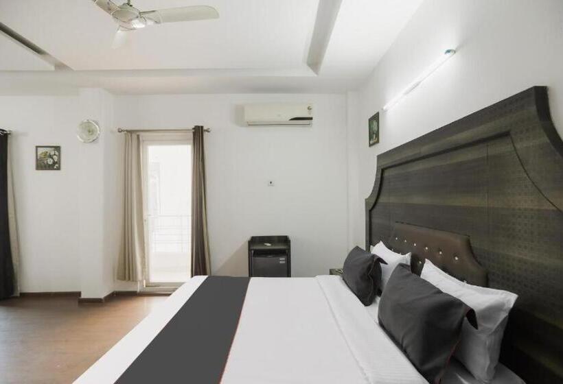 فندق Loomstay Royal Residency