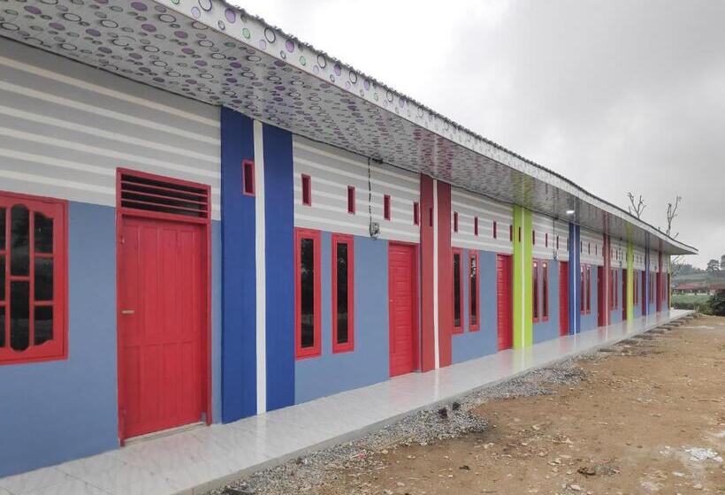 هتل Reddoorz @ Jalan Ujung Aji Berastagi