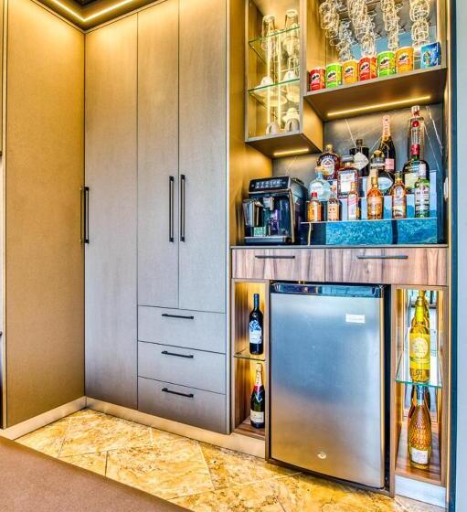 هتل Secretjaco   Luxury Beach Front Penthouse With Pool & Jacuzzi