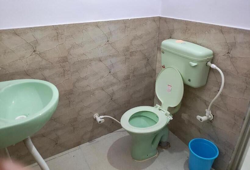 בית מלון כפרי Vrindavan