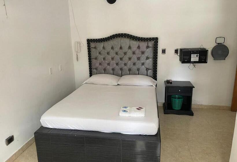 مُتل Residencias Del Oriente