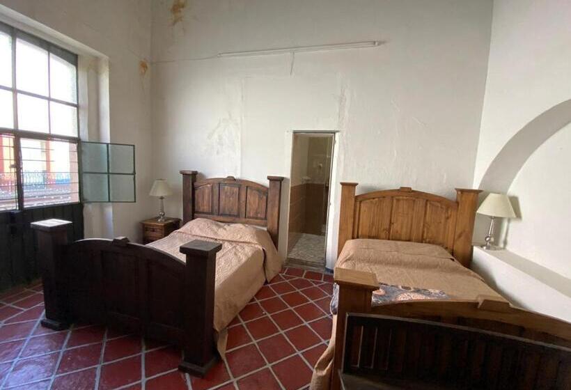 پانسیون Hostal Con 4 Habitaciones Sencillas En Segundo Piso