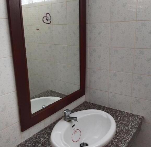 ซิตี้ แม่นชั่น