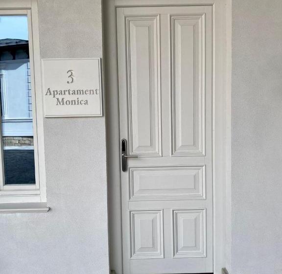 Augsburg Apart