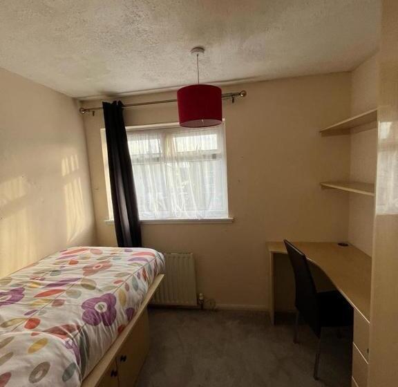 تختخواب و صبحانه Haven Home