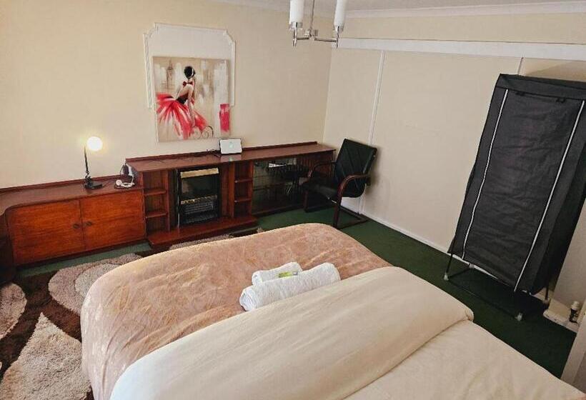 تختخواب و صبحانه Haven Home