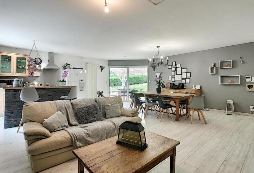 住宿加早餐  Les Goujatoux Chambre Sarlat