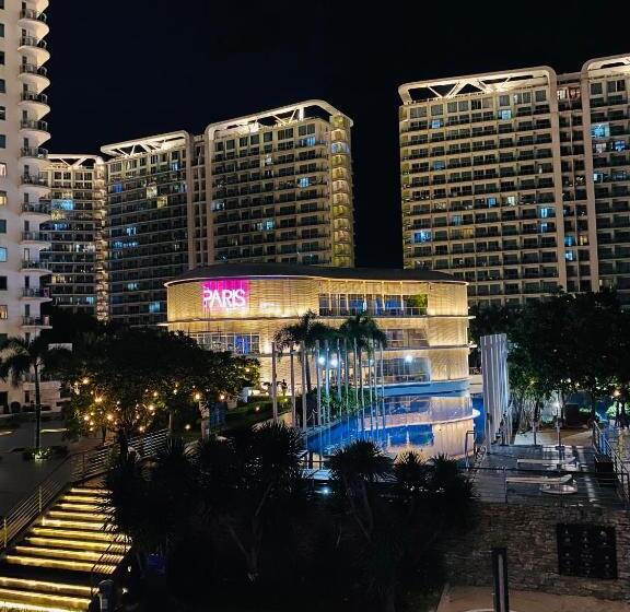 Cozy And Minimalist Room Near Airport