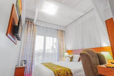 هتل Ambrosia Heights Entebbe