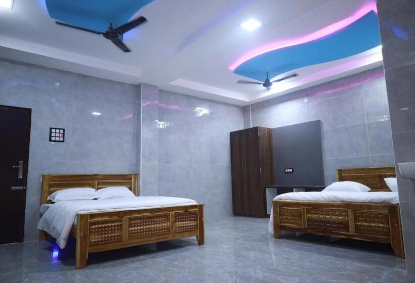 Отель Ananda Residency