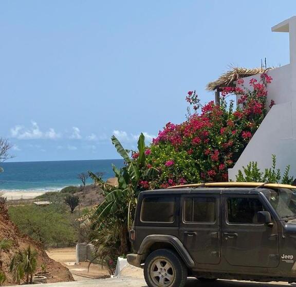 هتل Bungalows Punta Conejo