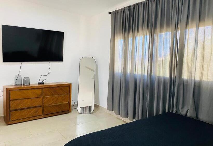 هتل Bungalows Punta Conejo
