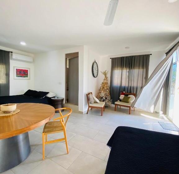هتل Bungalows Punta Conejo
