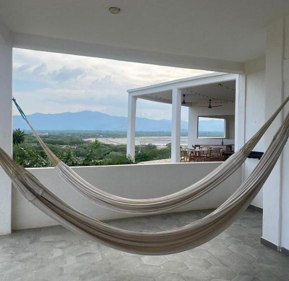 هتل Bungalows Punta Conejo