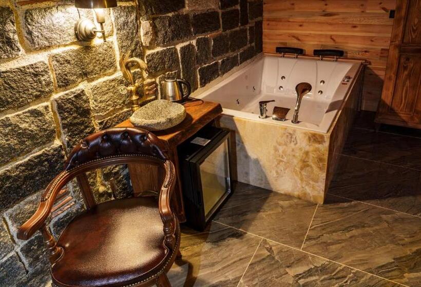 בית מלון כפרי Hobbit Chalet