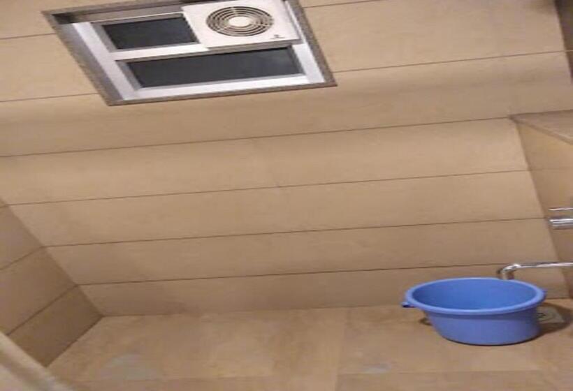 בית מלון כפרי Lemon Grass   Kudal