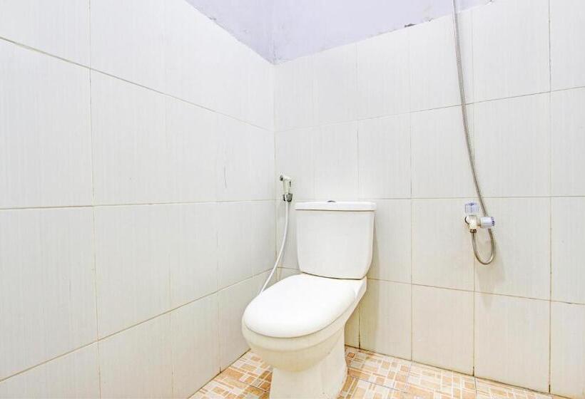 فندق Oyo 93208 Guest House Cemara 2